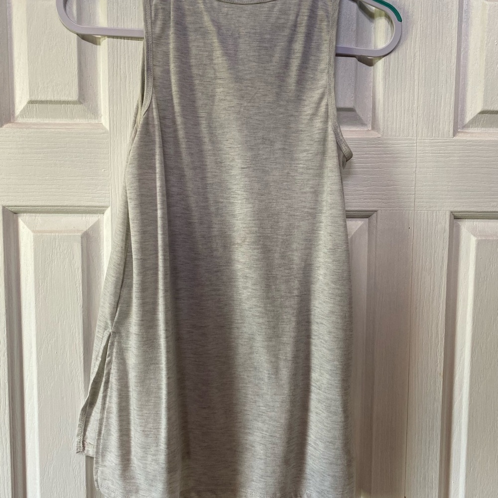 Tank top - Picture 2 of 3